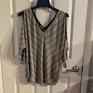 I.N. Studio Black and Gray V-Neck Blouse
